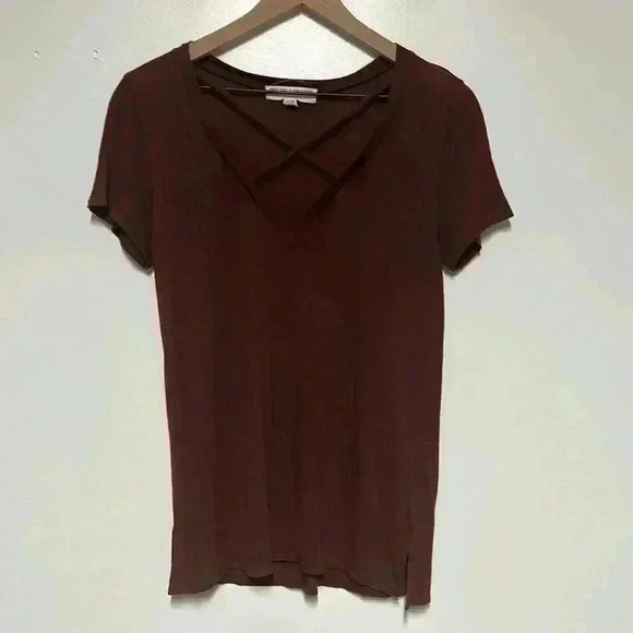URBAN OUTFITTERS | Project Social T | Maroon Top - Picture 2 of 6